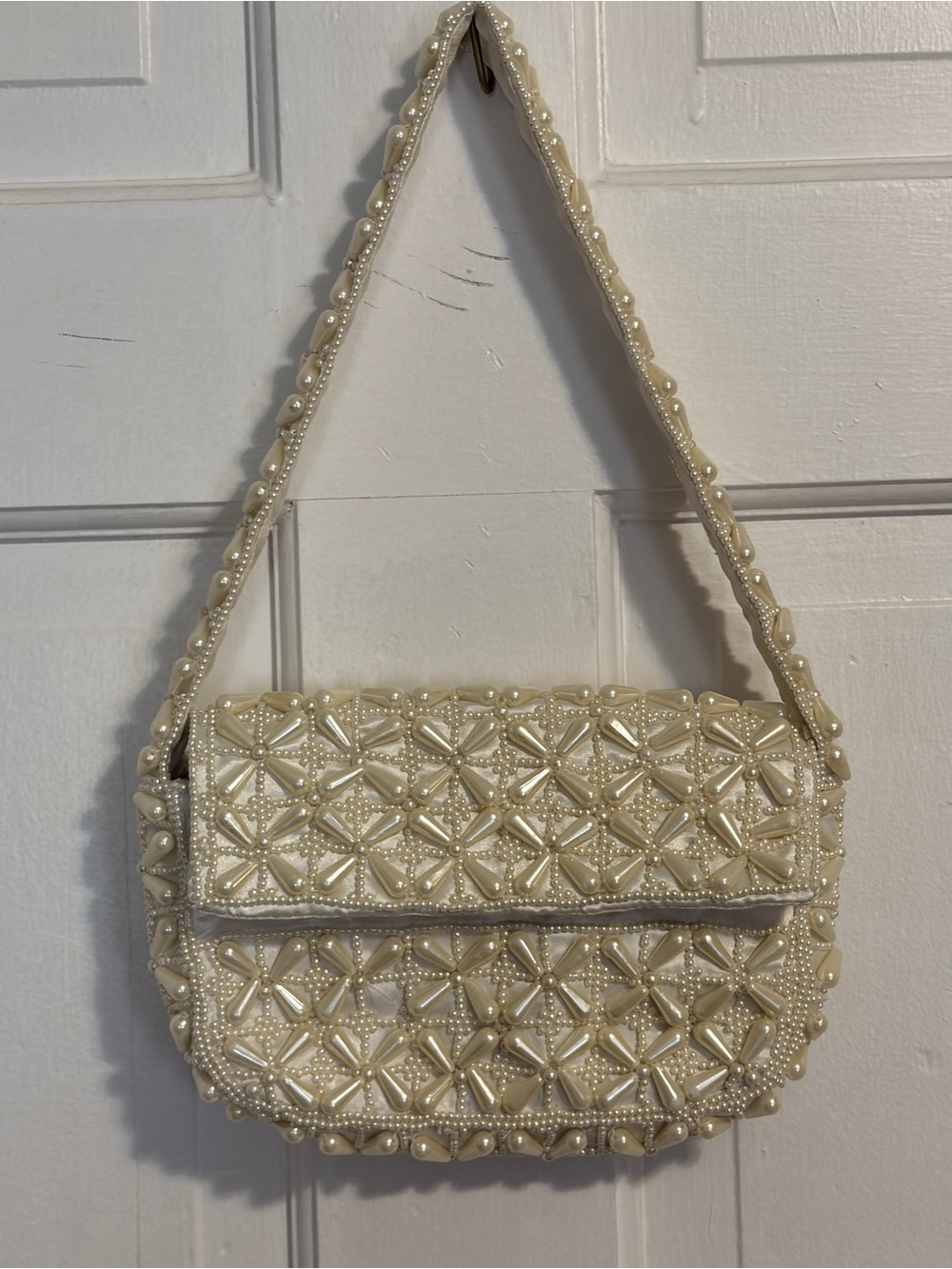 LULUS Elegant Cream Pearl-Embellished Shoulder Bag